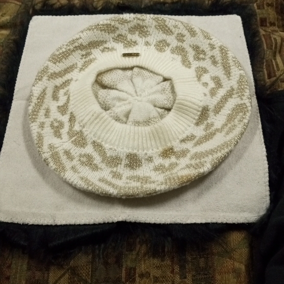 Calvin Klein Beret Style Hat Acrylic & Polyester One Size Fits Most - Picture 2 of 4